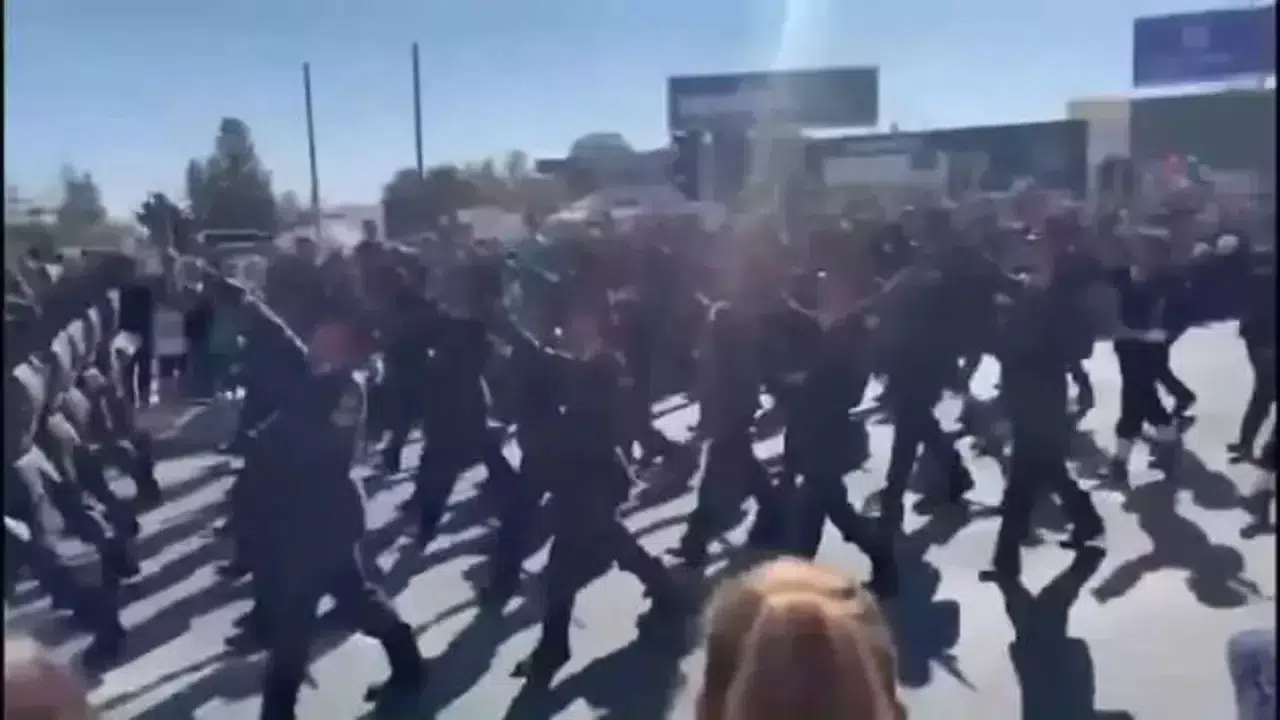 Güney Kıbrıs Rum Yönetimi'nde Provokatif Sloganlar Gerilimi Artırdı