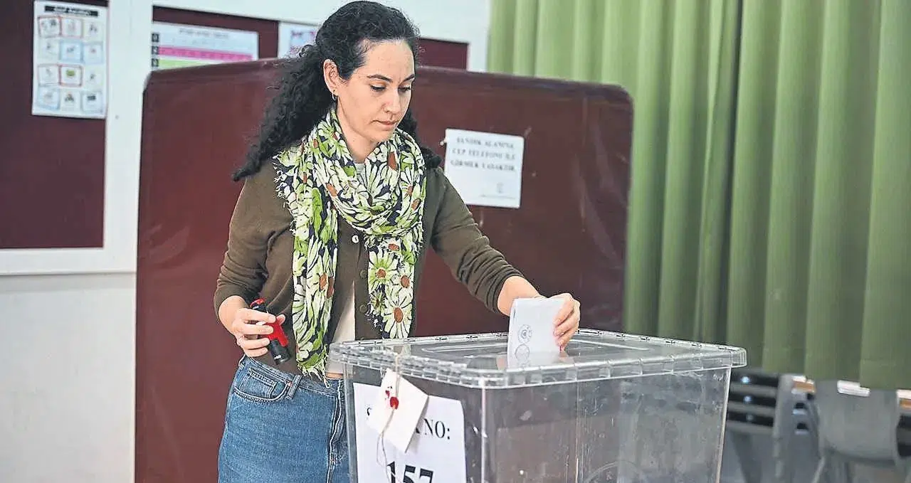Kuzey Kıbrıs'ta Cumhurbaşkanlığı Seçimini Tufan Erhürman Kazandı