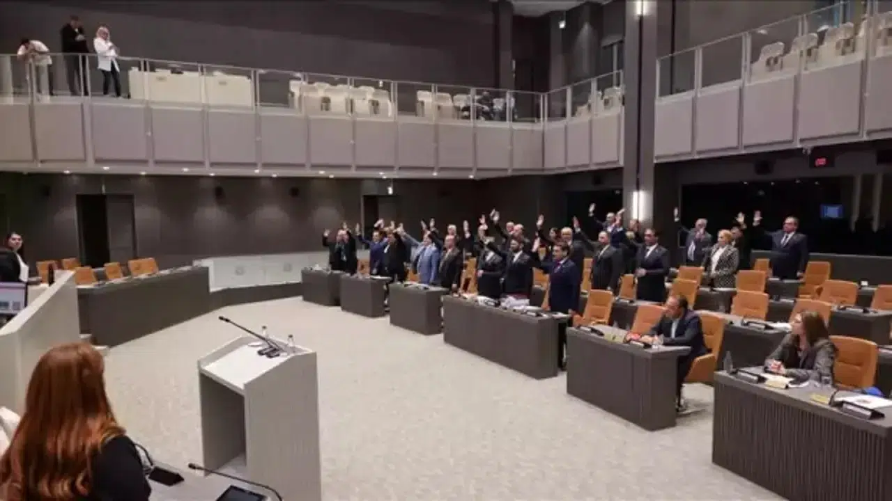 KKTC'de Yeni Yol Haritası: İki Devletli Çözüm Kararı Kabul Edildi