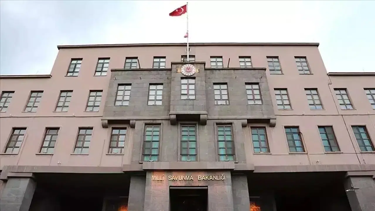 SON DAKİKA... MSB Kaynakları: Güney Kıbrıs'ın NAVTEX'i Gereği Sahada Yapılacaktır