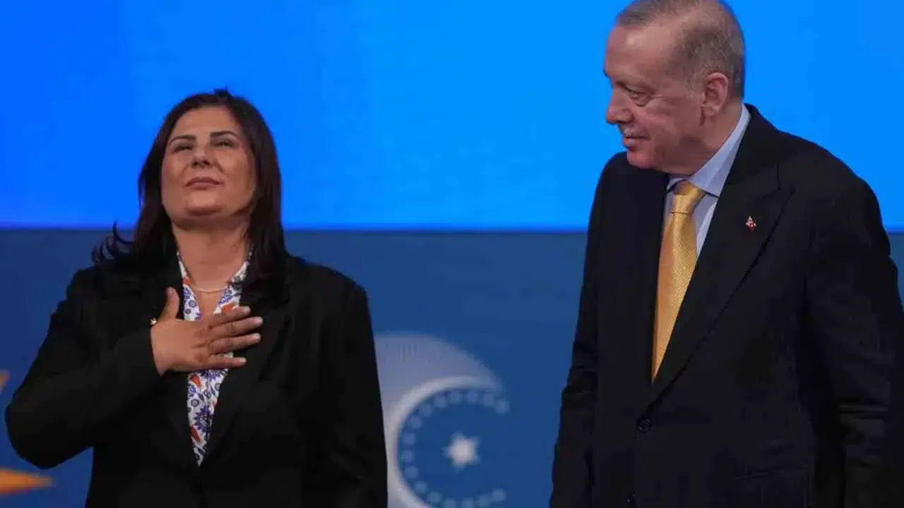 Özlem Çerçioğlu, AK Parti Rozetini Taktıktan Sonra İlk Kez Konuştu