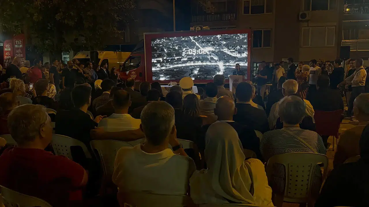 Yalova'da 17 Ağustos Depremi İçin Anma Töreni Düzenlendi
