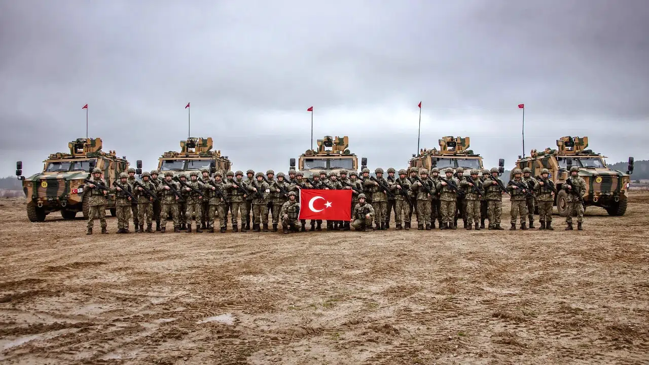 Akdeniz'de Füze ve Üs Kıskacı: Türkiye'yi Kuşatan Strateji