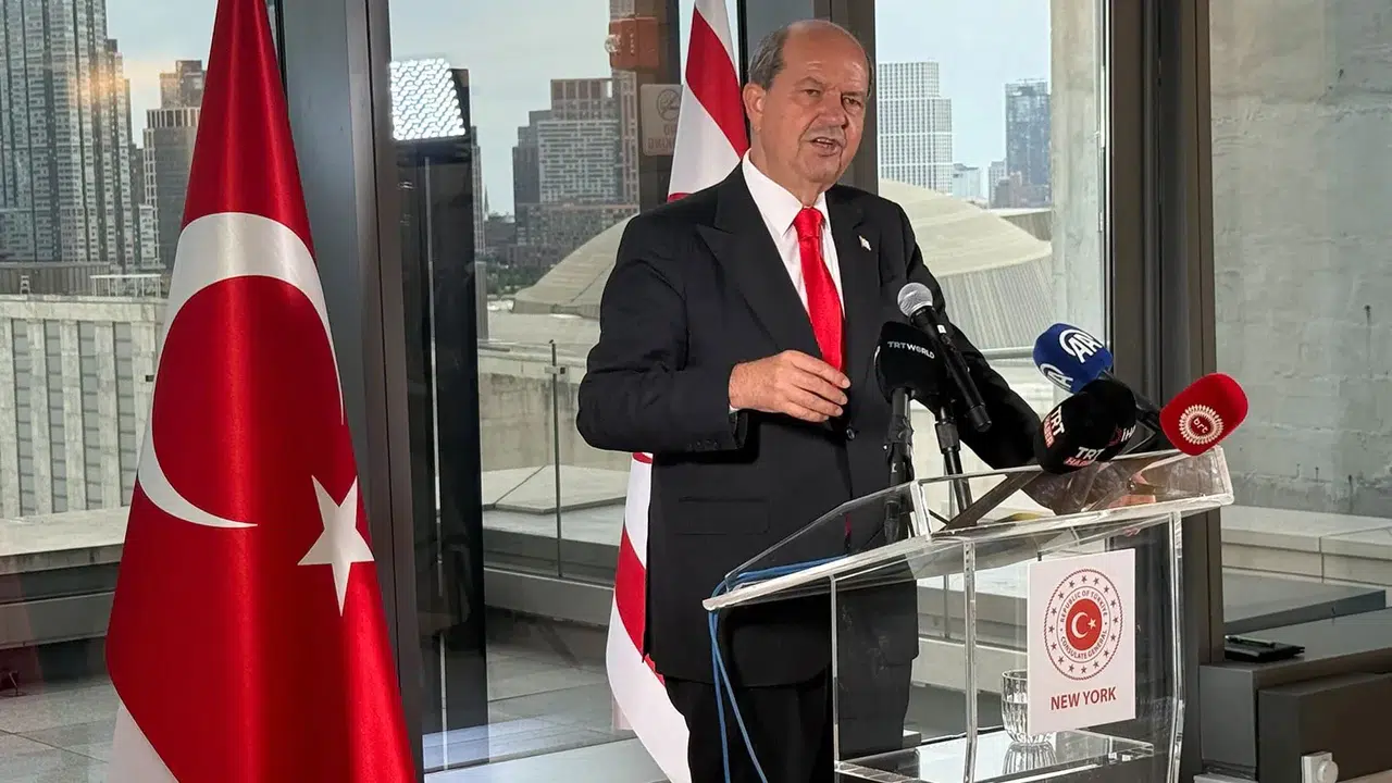 KKTC Cumhurbaşkanı Tatar'dan Rum Tarafına Tepki: Barış İstediklerini Söylüyorlar Ama Sürekli Silahlanıyorlar