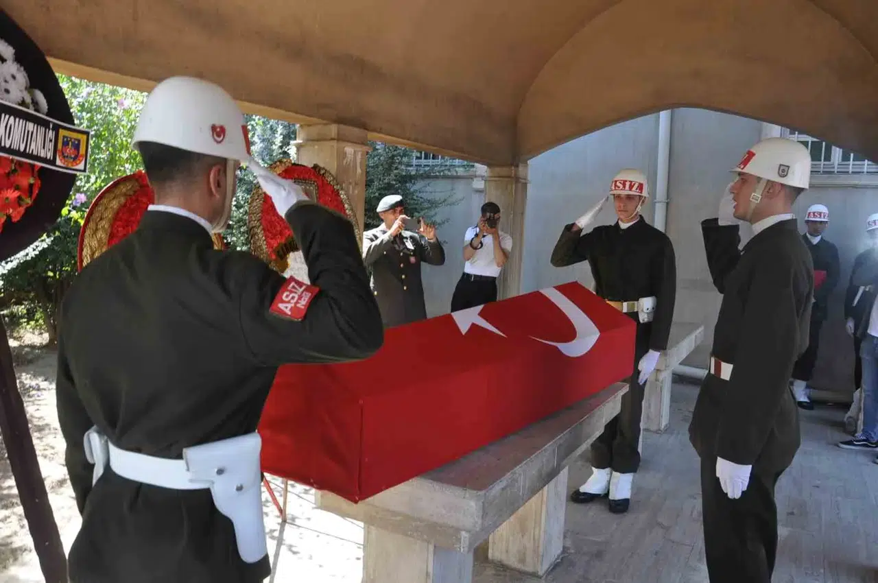 Salihli’de Kıbrıs Gazisi Aziz Kara’ya Son Veda