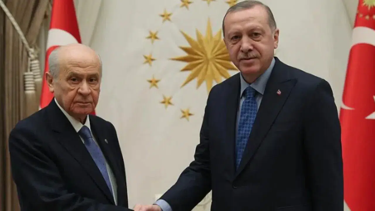 Ankara'da Kritik Görüşme: Erdoğan Bahçeli ile Bir Araya Geldi