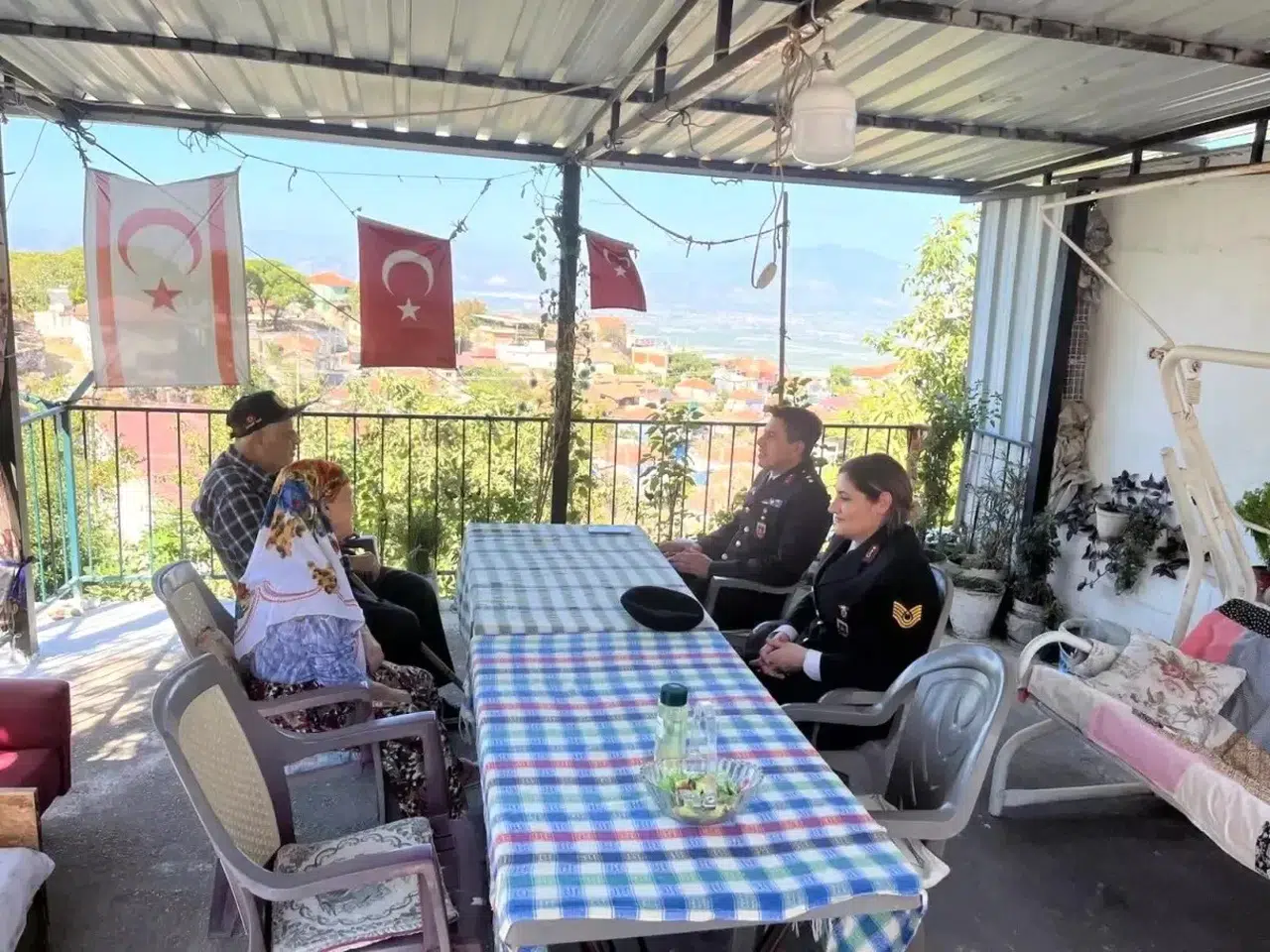 Jandarma, Kıbrıs Gazileri'ni Ziyaret Etti