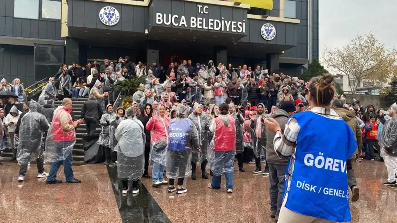 Buca Belediyesi İşçileri Maaş İsyanında: İş Bırakma Eylemi Sürüyor