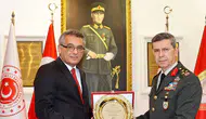 Korgeneral İnaltekin'e üst düzey ziyaret: Erhürman'dan nezaket ziyareti