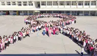Miniklerden dev farkındalık: 23 Nisan İlkokulu'nda pembe dayanışma