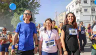 Lefkoşa Maratonu'nda Sıla Usar İncirli rüzgarı: Vatandaşlarla kucaklaştı