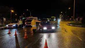 Erzincan-Erzurum kara yolunda ulaşım normale döndü: Sansa Deresi'nde temizlik bitti