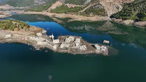 Kıbrıs'a İçme Suyu Sağlayan Barajda Beliren Siluet Nedir ve Neden Tüyler Ürpertici?