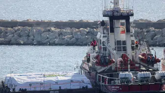 Gazze'ye Yardım Götüren Gemilerden Biri GKRY'nin Larnaka Limanı'na Demirledi
