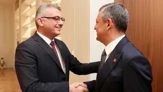 KKTC Cumhurbaşkanı Erhürman, CHP Genel Başkanı Özel'i Kabul Etti