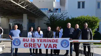 Memur-Sen Gazimağusa Devlet Hastanesi'nde Uyarı Grevi Düzenledi