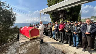 Kıbrıs gazisi Hüseyin Tufandere İzmir'de dualarla uğurlandı