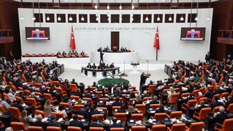 TBMM'de Kızılay mesaisi: İlk üç madde kabul edildi, başörtüsü tartışması tansiyonu yükseltti