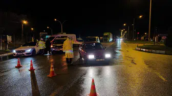 Erzincan-Erzurum kara yolunda ulaşım normale döndü: Sansa Deresi'nde temizlik bitti