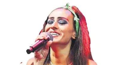 Kıbrıs’ta Yıldız Tilbe Rüzgarı Esti