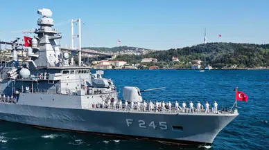 Erdoğan, Boğaz'dan Geçen 9 Gemiyi Selamladı