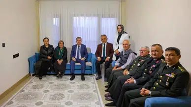 Bayburt Valisi Eldivan, Gaziler Günü'nde Anma Ziyaretleri Gerçekleştirdi