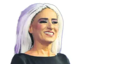 Kıbrıs'ta Yıldız Tilbe Rüzgarı Esti