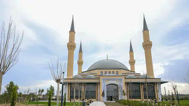 KKTC'de Ramazan İçin Hazırlanan Millet Camisi İbadete Açıldı