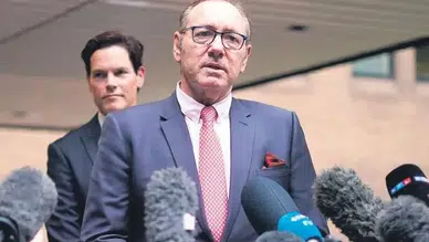 Kevin Spacey, Kıbrıs'taki Performansında Mali Sıkıntılarını Açıkladı