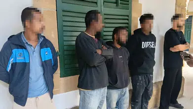 Gönyeli'de kaçak hayat süren 5 kişi yakayı ele verdi