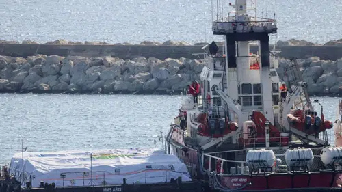 Gazze'ye Yardım Götüren Gemilerden Biri GKRY'nin Larnaka Limanı'na Demirledi