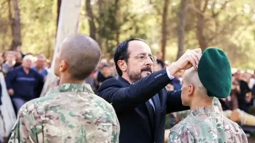 Yeşil Bereleri Hristodulidis Taktı: Rum Komandolardan Provokatif Sloganlar