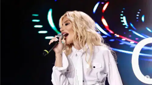 İrem Derici Yine Hastaneye Kaldırıldı, Konserlerini İptal Etti