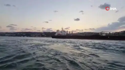 İstanbul Boğazı'nda Gemi Arızası Nedeniyle Trafik Durduruldu
