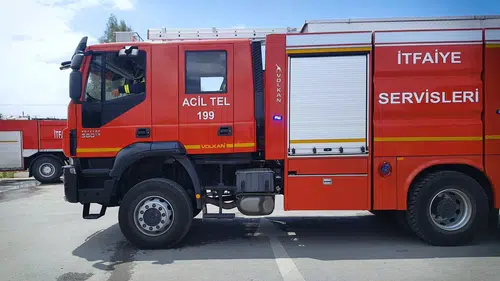 Alsancak'ta otel odasında korkutan yangın: Şarj aleti faciaya davetiye çıkardı