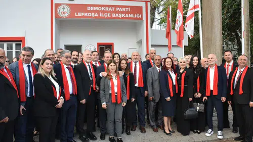 Demokrat Parti’den seçim hamlesi: Aday listeleri YSK’ya teslim edildi