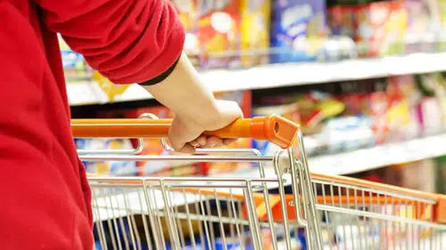 Mağusa'da market hırsızlığı: Ödeme yapmadan çıkmak isterken yakalandı