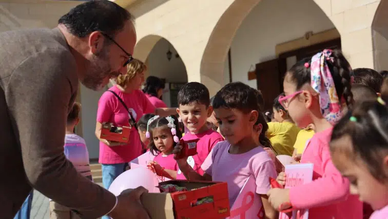 İskele'de pembe farkındalık: Miniklerden anlamlı destek