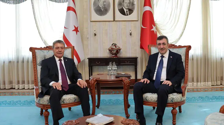 Ankara'da kritik temas: Cevdet Yılmaz ve Ünal Üstel bir araya geldi